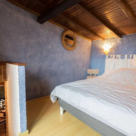 Hébergement de vacances Au Village Roques